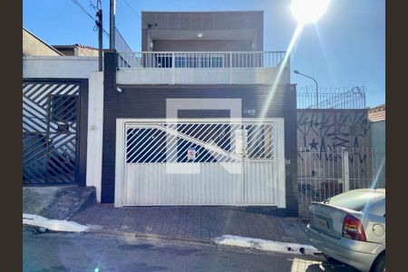 Casa à venda com 320m², 3 quartos e 3 vagasFachada