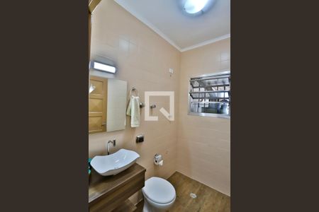 Casa à venda com 320m², 3 quartos e 3 vagasBanheiro do escritório