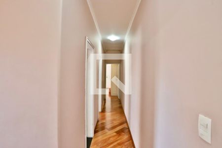 Casa à venda com 320m², 3 quartos e 3 vagasCorredor