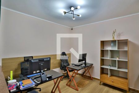 Casa à venda com 320m², 3 quartos e 3 vagasEscritório