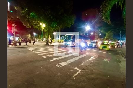 Apartamento para alugar com 70m², 2 quartos e 1 vaga Apartamento para alugar com 70m², 2 quartos e 1 vagaVista da Rua