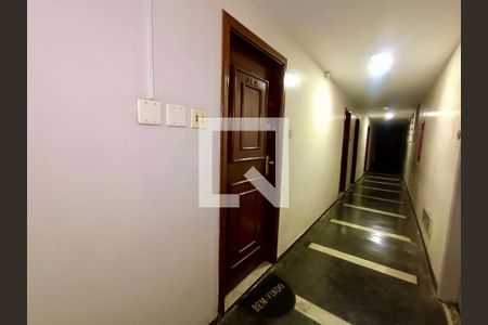 Apartamento para alugar com 70m², 2 quartos e 1 vaga Apartamento para alugar com 70m², 2 quartos e 1 vagaHall