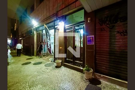 Apartamento para alugar com 70m², 2 quartos e 1 vaga Apartamento para alugar com 70m², 2 quartos e 1 vagaFachada com cartaz QA