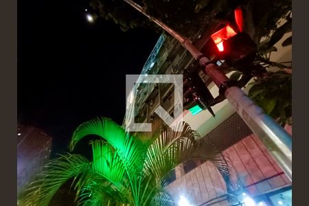 Apartamento para alugar com 70m², 2 quartos e 1 vaga Apartamento para alugar com 70m², 2 quartos e 1 vagaFachada com cartaz QA