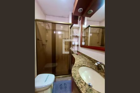 Apartamento para alugar com 70m², 2 quartos e 1 vaga Apartamento para alugar com 70m², 2 quartos e 1 vagaBanheiro social