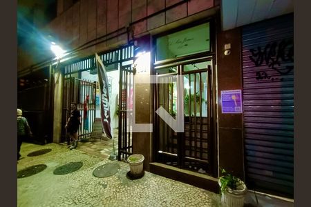 Apartamento para alugar com 70m², 2 quartos e 1 vaga Apartamento para alugar com 70m², 2 quartos e 1 vagaFachada com cartaz QA Fachada com cartaz QA