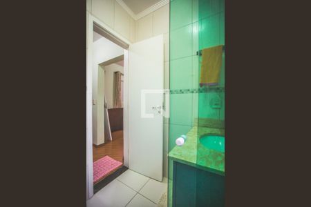 Casa à venda com 250m², 3 quartos e 7 vagas Casa à venda com 250m², 3 quartos e 7 vagasBanheiro Suíte