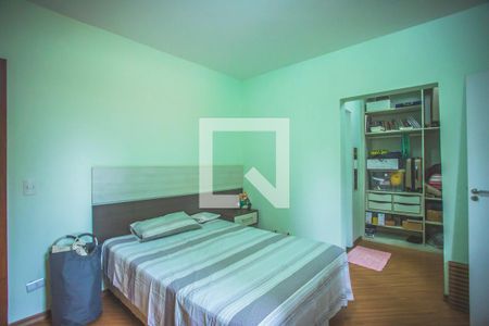 Casa à venda com 250m², 3 quartos e 7 vagas Casa à venda com 250m², 3 quartos e 7 vagasSuíte 3