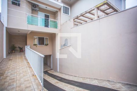 Casa à venda com 250m², 3 quartos e 7 vagas Casa à venda com 250m², 3 quartos e 7 vagasHall de Entrada