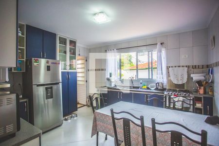 Casa à venda com 250m², 3 quartos e 7 vagas Casa à venda com 250m², 3 quartos e 7 vagasCozinha