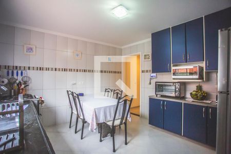 Casa à venda com 250m², 3 quartos e 7 vagas Casa à venda com 250m², 3 quartos e 7 vagasCozinha