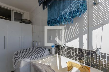 Apartamento à venda com 134m², 3 quartos e 2 vagas Apartamento à venda com 134m², 3 quartos e 2 vagasÁrea de Serviço