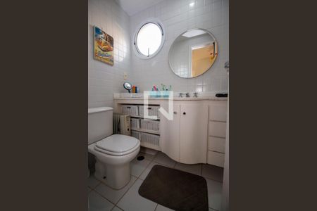 Apartamento para alugar com 173m², 3 quartos e 3 vagasBanheiro do Quarto 1