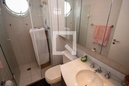 Apartamento para alugar com 173m², 3 quartos e 3 vagasBanheiro do Quarto 2