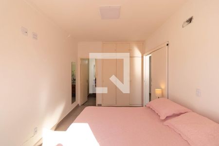 Casa à venda com 220m², 3 quartos e 4 vagas Casa à venda com 220m², 3 quartos e 4 vagasSuíte 03