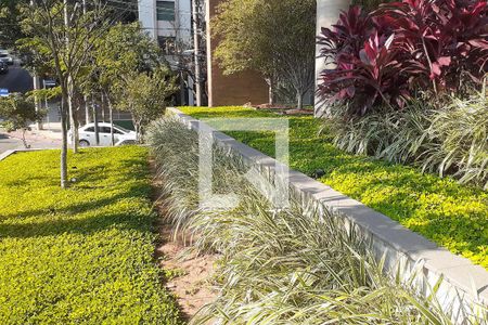 Apartamento à venda com 115m², 2 quartos e 1 vagaJardim frontal