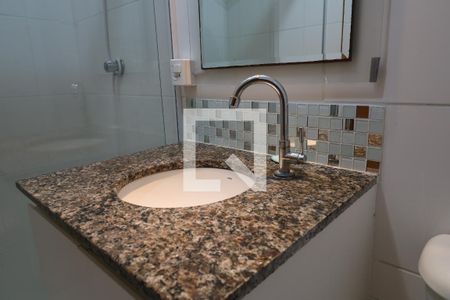 Apartamento para alugar com 56m², 2 quartos e 1 vagaBanheiro da Suíte - Pia