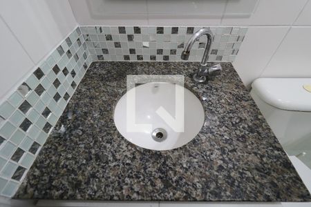 Apartamento para alugar com 56m², 2 quartos e 1 vagaBanheiro Social - Pia