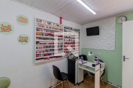 Casa à venda com 150m², 2 quartos e 2 vagas Casa à venda com 150m², 2 quartos e 2 vagasEscritório 2