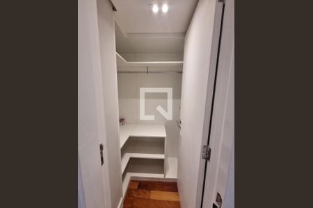 Apartamento à venda com 300m², 3 quartos e 4 vagas Apartamento à venda com 300m², 3 quartos e 4 vagasFoto 51