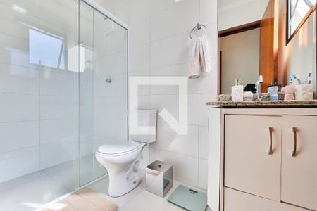 Banheiro da Suíte de apartamento para alugar com 3 quartos, 89m² em Jardim Augusta, São José dos Campos