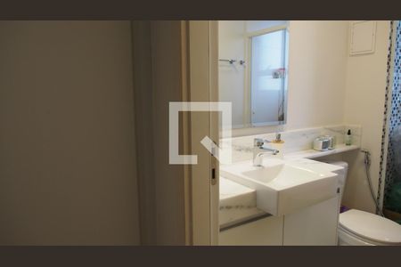 Apartamento à venda com 131m², 3 quartos e 2 vagasBanheiro da Suíte