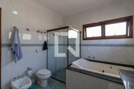 Casa de condomínio à venda com 250m², 4 quartos e 5 vagas Casa de condomínio à venda com 250m², 4 quartos e 5 vagasBanheiro Quarto 4