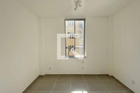 Quarto 2 de apartamento para alugar com 2 quartos, 65m² em Centro, Rio de Janeiro