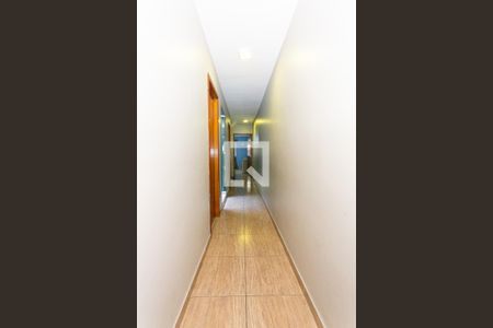 Casa à venda com 210m², 3 quartos e 2 vagas Casa à venda com 210m², 3 quartos e 2 vagasCorredor