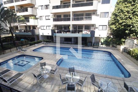 Apartamento à venda com 110m², 4 quartos e 2 vagasÁrea comum - Piscina
