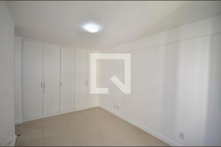 Apartamento à venda com 90m², 3 quartos e 2 vagasSuíte