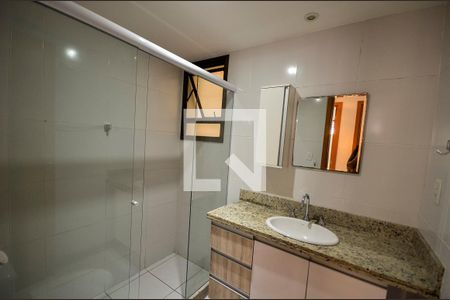 Apartamento à venda com 90m², 3 quartos e 2 vagas Apartamento à venda com 90m², 3 quartos e 2 vagasBanheiro Social