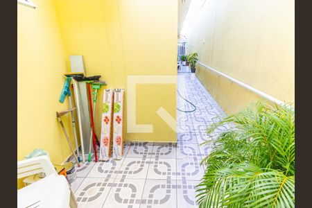 Casa à venda com 180m², 3 quartos e 1 vagaÁrea de Serviço e Quintal