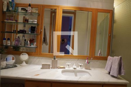 Apartamento para alugar com 146m², 3 quartos e 1 vagaBanheiro da Suite