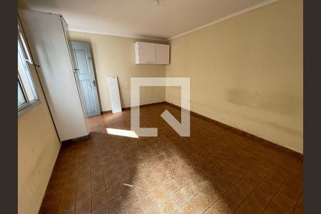 Casa à venda com 276m², 5 quartos e 4 vagas Casa à venda com 276m², 5 quartos e 4 vagasQuarto 6