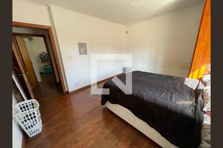 Casa à venda com 276m², 5 quartos e 4 vagas Casa à venda com 276m², 5 quartos e 4 vagasQuarto 2