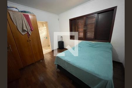Casa à venda com 276m², 5 quartos e 4 vagas Casa à venda com 276m², 5 quartos e 4 vagasQuarto 3