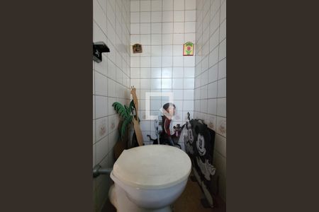 Casa à venda com 272m², 5 quartos e 3 vagas Casa à venda com 272m², 5 quartos e 3 vagasBanheiro