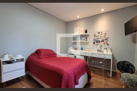 Casa à venda com 272m², 5 quartos e 3 vagas Casa à venda com 272m², 5 quartos e 3 vagasSuíte