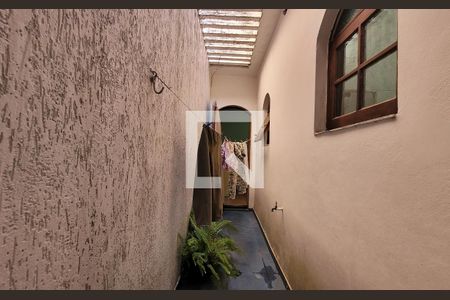 Casa à venda com 272m², 5 quartos e 3 vagas Casa à venda com 272m², 5 quartos e 3 vagasVista