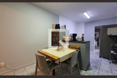 Casa à venda com 272m², 5 quartos e 3 vagas Casa à venda com 272m², 5 quartos e 3 vagasCozinha