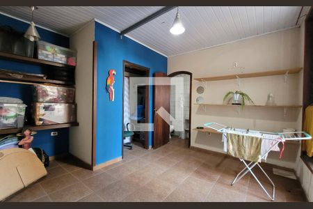 Casa à venda com 272m², 5 quartos e 3 vagas Casa à venda com 272m², 5 quartos e 3 vagasQuarto de serviço