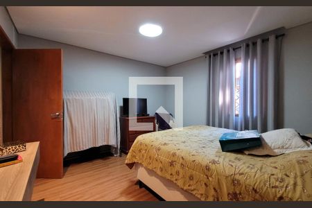 Casa à venda com 272m², 5 quartos e 3 vagas Casa à venda com 272m², 5 quartos e 3 vagasSuíte 2