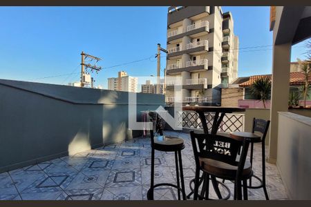 Casa à venda com 272m², 5 quartos e 3 vagas Casa à venda com 272m², 5 quartos e 3 vagasArea externa