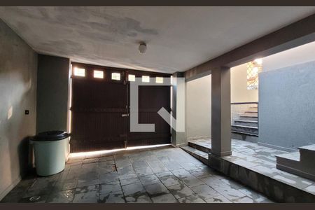 Casa à venda com 272m², 5 quartos e 3 vagas Casa à venda com 272m², 5 quartos e 3 vagasGaragem