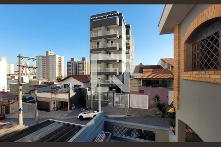 Casa à venda com 272m², 5 quartos e 3 vagas Casa à venda com 272m², 5 quartos e 3 vagasVista
