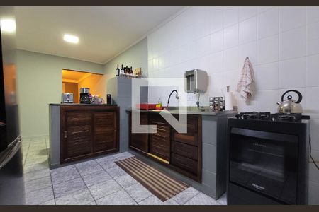 Casa à venda com 272m², 5 quartos e 3 vagas Casa à venda com 272m², 5 quartos e 3 vagasCozinha