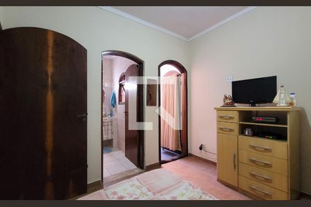 Casa à venda com 272m², 5 quartos e 3 vagas Casa à venda com 272m², 5 quartos e 3 vagasSuíte 3