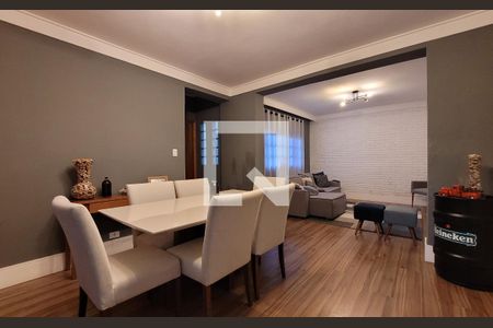 Casa à venda com 272m², 5 quartos e 3 vagas Casa à venda com 272m², 5 quartos e 3 vagasSala - Casa 2