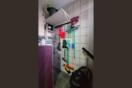 Casa à venda com 272m², 5 quartos e 3 vagas Casa à venda com 272m², 5 quartos e 3 vagasLavanderia